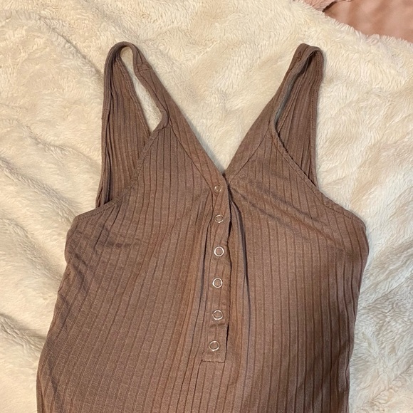 Brown bodysuit, size small - Picture 3 of 3